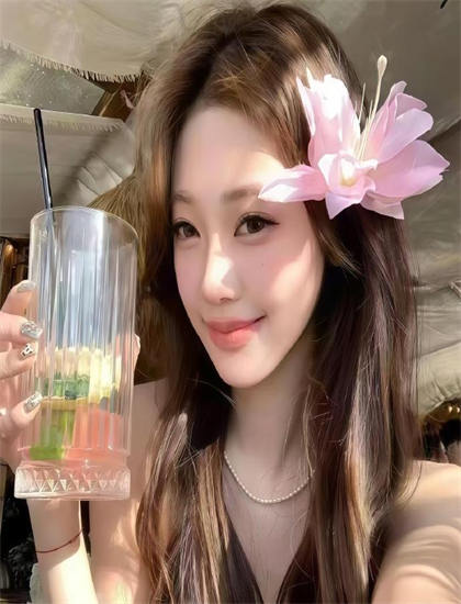 《老师们》的艺术：美学价值与创作技巧探讨